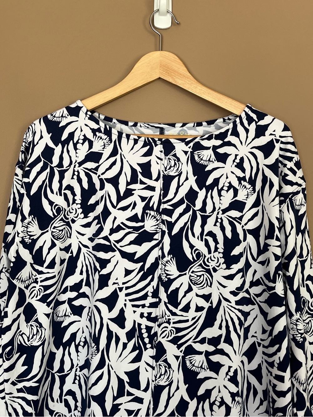 {Lilly Pulitzer} Karessa Top & Lillabeth Jogger Pant Set in Low Tide Navy Small - Picture 4 of 16
